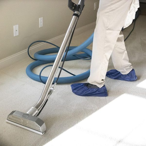 How Much to Tip Carpet Cleaners: Navigating