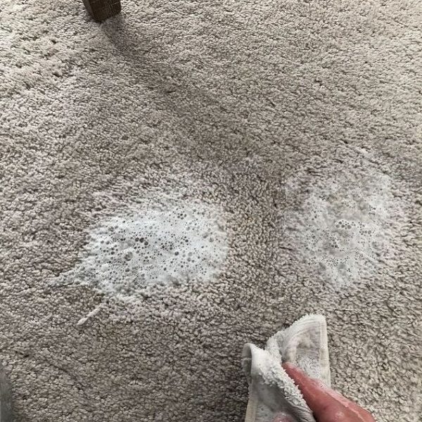 How to Clean a Carpet Without a Carpet Cleaner: DIY Tips