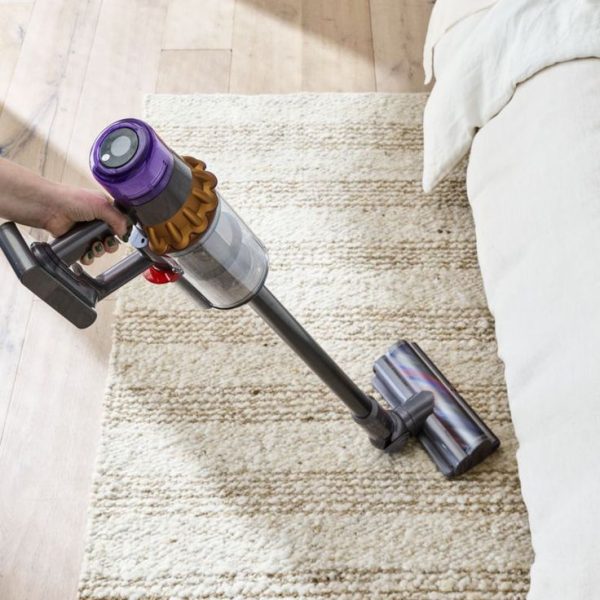 How to Dry Carpet Fast: Quick Efficient Guide