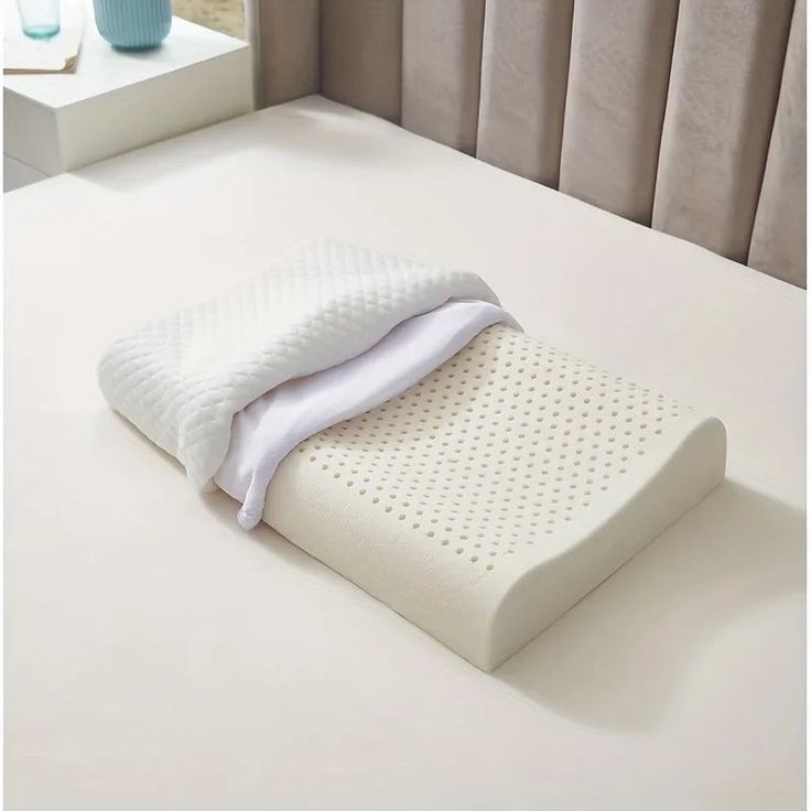  Memory foam pillow