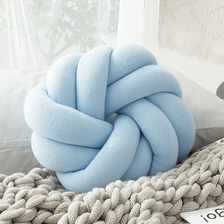 Flower Knot Knit Pillows